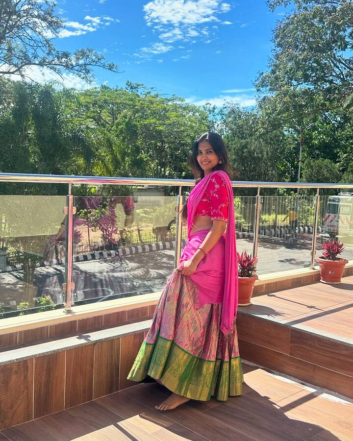 ప్రస్తుతం తెలుగు సినిమా పరిశ్రమలో నటిగా రాణిస్తోంది. Photo Credit: Divi/Instagram