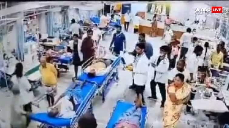 Woman Doctor Attacked By drunk Patient In Andhra Pradesh Hospital grabs woman doctor by hair bangs her head against bed VIDEO: महिला डॉक्टर के पकड़े बाल और बेड की स्टील रॉड पर पटका सिर, शराबी मरीज ने किया हमला