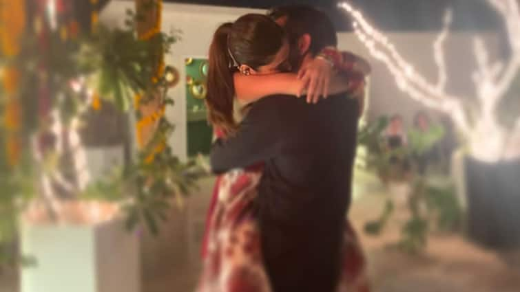 Mahira Khan Tightly Hugs Husband Salim Karim In A Birthday Post Mahira Khan Tightly Hugs Husband Salim Karim In A Birthday Post, Says 'Make A Small Dua For Us'