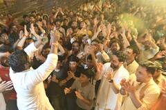 भगवान विश्वनाथ के आंगन में हुआ लड्डू गोपाल का जन्म, बाजी बधईयां - देखिए तस्वीरें