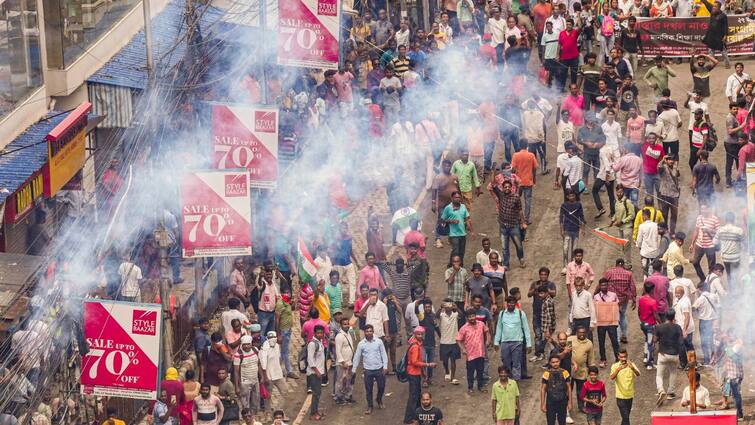 'Nabanna Abhijan' Vs 1993 Writers' Building March: TMC Points Out Difference In Police Action 'Nabanna Abhijan' Vs 1993 Writers' Building March: TMC Points Out Difference In Police Action