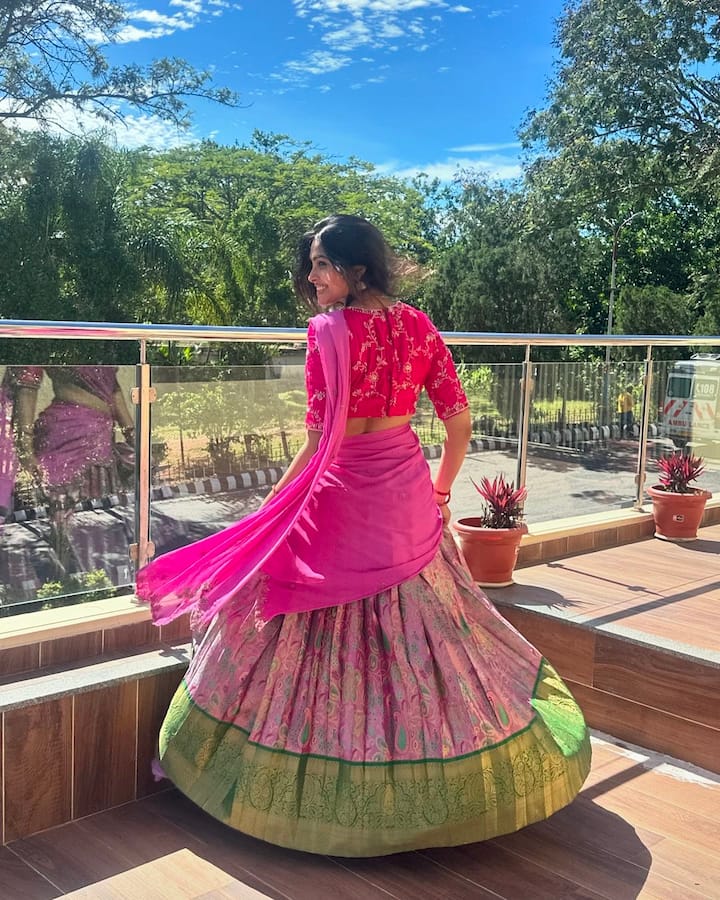 బిగ్ బాస్ రియాలిటీ షోలో పాల్గొని మంచి గుర్తింపు తెచ్చుకుంది. Photo Credit: Divi/Instagram