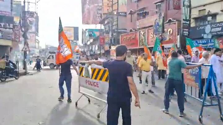 বারাসাতের চাঁপাডালিতে বনধ সমর্থকদের 'দাদাগিরি'। গাড়ি ভাঙচুর বিজেপির কর্মী-সমর্থকদের।