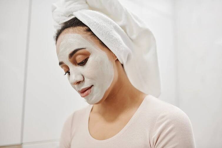 Beauty Tips : பார்லர் போக வேண்டாம்.. முகத்தை இளமையாக வைக்க இது போதும்!