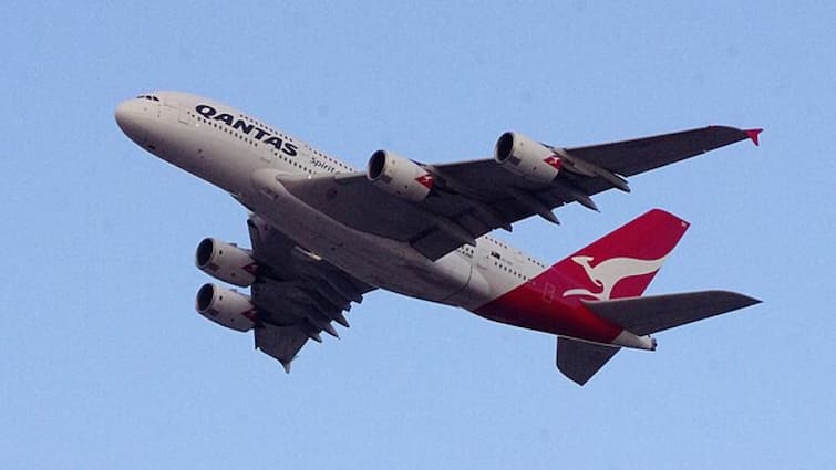 Australian Airline Qantas First Class Tickets At Low Price Due To Coding Error Qantas Glitch Lets Passengers Book 1st-Class Seats At Over 80% Discount. 'Coding Error' Blamed