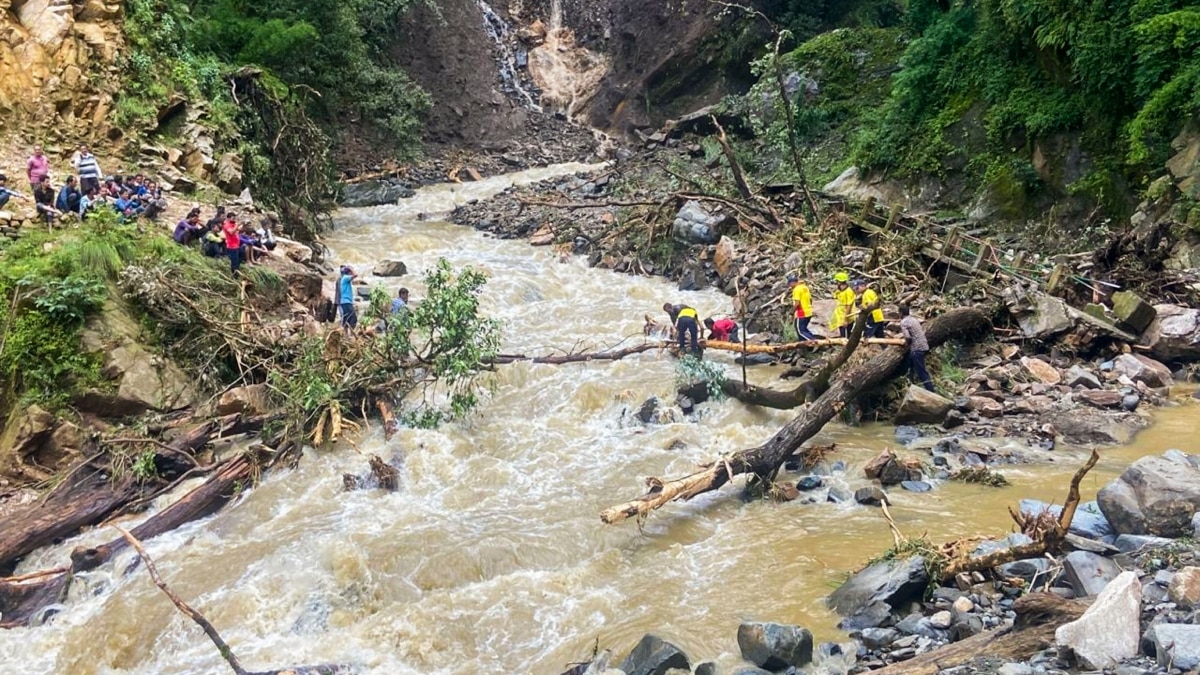 उत्तराखंड में इस जगह भू-धसाव और भूस्खलन का खतरा बढ़ा, 91 परिवारों ने सुरक्षित जगह पर ली शरण