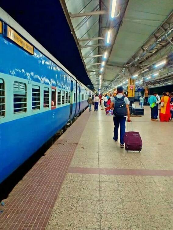 यूपी में किन 8 स्टेशनों के नाम बदले गए हैं? यहां जानें