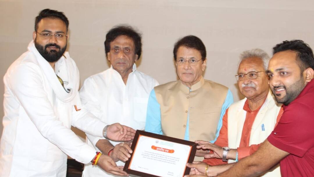 मेरठ: PM सूर्य घर बिजली योजना से एक लाख घर होंगे रोशन, ऐसे लोगों को समझाई गई योजना Meerut PM Surya Ghar Bijli Yojana One lakh houses lighted documentary through scheme explained people मेरठ: PM सूर्य घर बिजली योजना से एक लाख घर होंगे रोशन, ऐसे लोगों को समझाई गई योजना