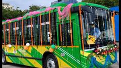 दिल्ली में इन दो रूटों पर शुरू हुआ मोहल्ला बस का ट्रायल, मंत्री सौरभ भारद्वाज ने दिखाई हरी झंडी