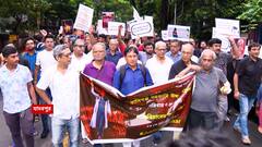 RG Kar Protest : লাল জামা পরে একজন...মেয়ের মৃত্যুর দিনই কাকে সন্দেহ করেছিলেন, বিস্ফোরক নির্যাতিতার মা