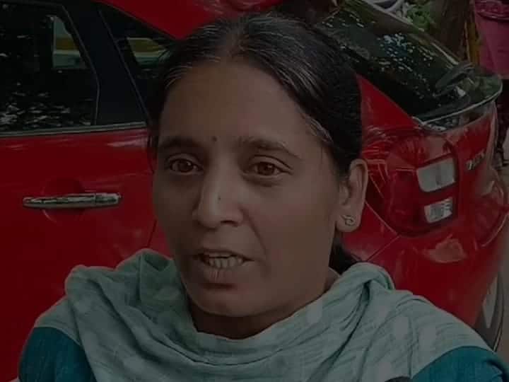 Karur news Son-in-law, mother-in-law attacks for protesting stone quarry - TNN கல் குவாரிக்கு எதிர்ப்பு தெரிவித்த  மருமகன், மாமியார் மீது தாக்குதல் - கரூரில் அதிர்ச்சி