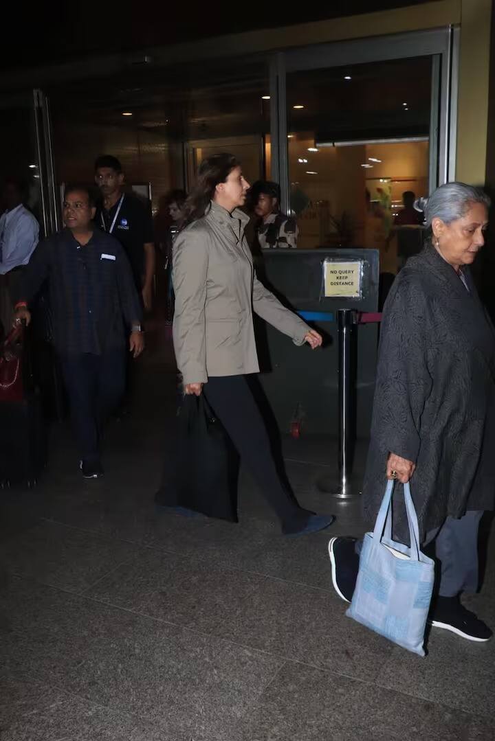 श्वेता नंदा यांच्याबद्दल बोलायचं झालं तर तिनं काळ्या पँटसोबत लाईट कलरचं जॅकेट कॅरी केलं होतं. श्वेता नंदानं मोकळ्या केसांनी तिचा लूक पूर्ण केला होता. जया आणि श्वेता या दोघांच्याही हातात बॅग होती.