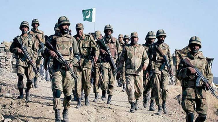 Pakistan Security forces Killed 25 terrorists 11 injured in Peshawar  '48 घंटे के अंदर बलूचिस्तान खाली करें चीन नहीं तो...', किसकी धमकी से बढ़ गई PAK की टेंशन