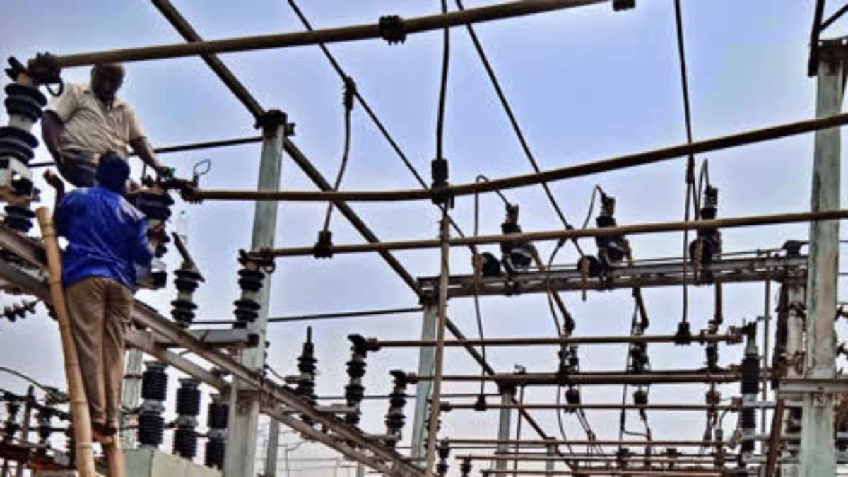 Trichy power cut: திருச்சி மக்களே உஷாரா இருங்க.. நாளைக்கு ஒரு நாள் மின்சாரம் நிறுத்தம்: எந்தெந்த பகுதிகள்? விபரம்