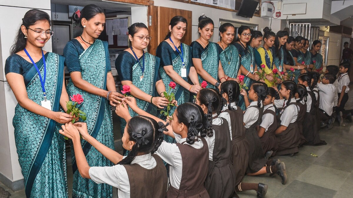 Teachers Day: दिल्ली में राष्ट्रीय शिक्षक पुरस्कार के लिए MP के तीन टीचरों का चयन, जानें किसे मिलेगा सम्मान?