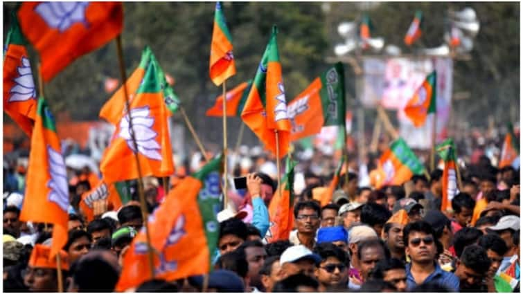 BJP will run door-to-door membership campaign in up from 11 September UP News: अब यूपी में हर घर का दरवाजा खटखटाएगी BJP, पार्टी ने झोंका पूरा जोर