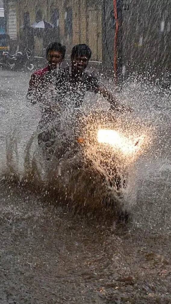 ਪੰਜਾਬ 'ਚ ਅੱਜ ਮੀਂਹ ਦਾ ਯੈਲੋ ਅਲਰਟ, ਇਹਨਾਂ ਜ਼ਿਲ੍ਹਿਆਂ 'ਚ ਪਵੇਗੀ ਬਾਰਿਸ਼