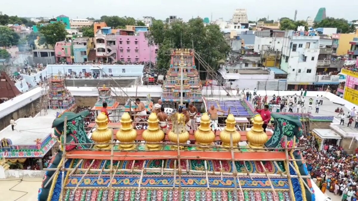 “கோவிந்தா கோவிந்தா முழக்கம்”... உலகளந்தார் பெருமாள் கோயில் கும்பாபிஷேகம் கோலாகலம்