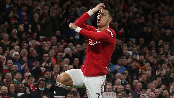 ২০১৩-১৪ মরশুমে রোনাল্ডোর করা ১৭ গোল এক মরশুমে চ্যাম্পিয়ন্স লিগে কোনও খেলোয়াড়ের করা সর্বকালের সর্বোচ্চ গোল।