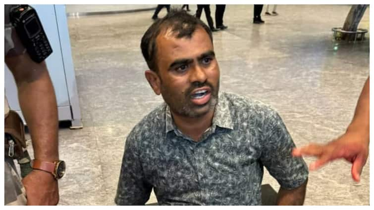 trolley operator Bengaluru Kempegowda International Airport murdered एयरपोर्ट पर हुआ खूनी खेल, कुल्हाड़ी से ट्रॉली ऑपरेटर को काट डाला, ये रही वजह