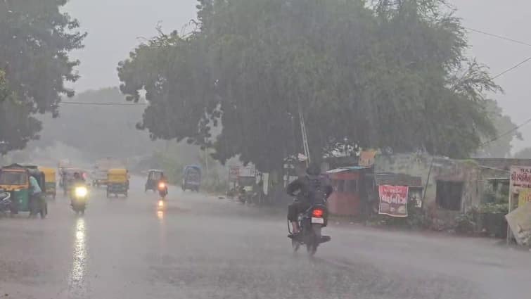 gujarat rains flash flood risk saurashtra kutch imd alert Flash Flood Alert: આવતીકાલે 10 જિલ્લામાં અચાનાક પૂરનું જોખમ, હવામાન વિભાગે એલર્ટ જાહેર કર્યું