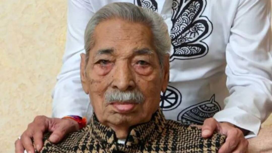 'Taarak Mehta Ka Ooltah Chashmah' Fame Shailesh Lodha Father Passes Away, Actor Shares Emotional Post On Gram 'Taarak Mehta Ka Ooltah Chashmah' Fame Shailesh Lodha's Father Passes Away, Actor Shares Emotional Post On Gram