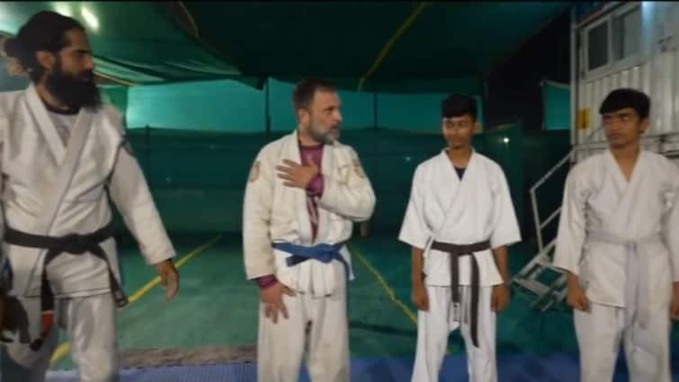 congress-bharat-dojo-yatra-rahul-gandhi-shares-martial-arts-session-video-on-national-sports-day Bhart Dojo Yatra: શું ફરી ભારત જોડવા નિકળશે રાહુલ ગાંધી? માર્શલ આર્ટનો વીડિયો શેર કરી આપી હિંટ