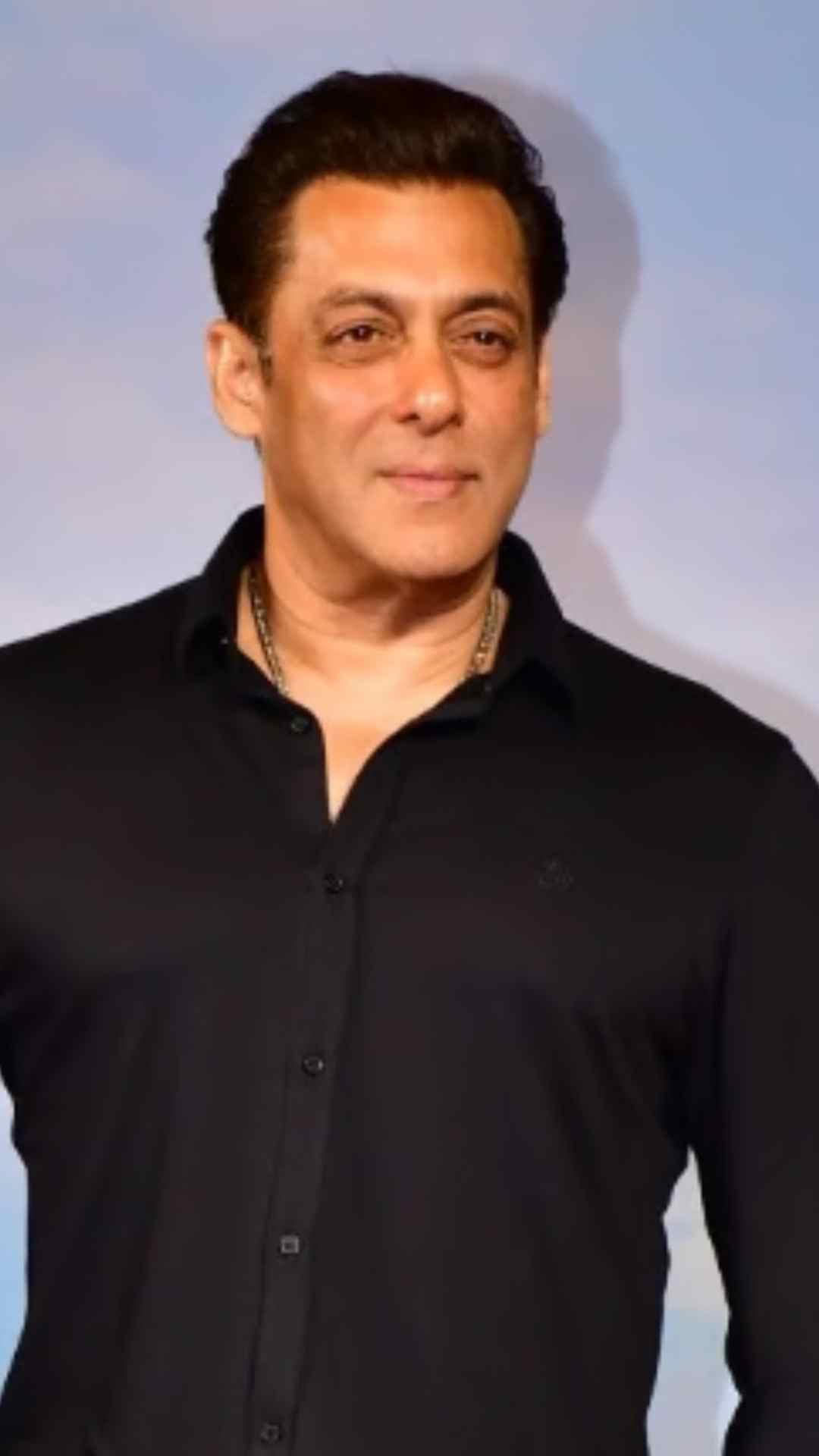 इस इवेंट से सलमान का एक वीडियो वायरल हो रहा है
