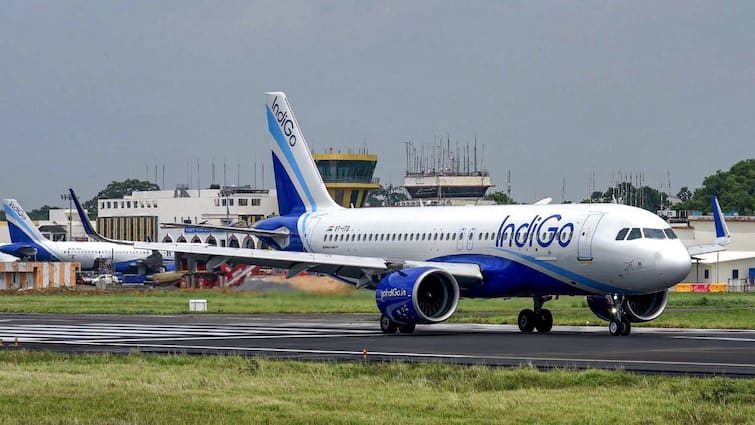 IndiGo's Jabalpur-Hyderabad Flight Diverted To Nagpur After Bomb Threat IndiGo's Jabalpur-Hyderabad Flight Diverted To Nagpur After Bomb Threat