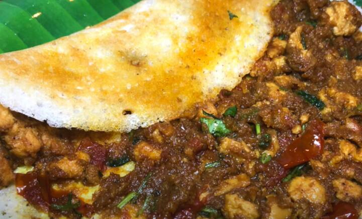 தேவையான பொருட்கள் : எண்ணெய், வெங்காயம் - 2 , பச்சை மிளகாய் - 2 , தக்காளி - 2 , இஞ்சி பூண்டு விழுது - 2 தேக்கரண்டி, கல் உப்பு - 1 தேக்கரண்டி, மஞ்சள் தூள் - 1/2 தேக்கரண்டி, மிளகாய் தூள் - 2 தேக்கரண்டி, மல்லி தூள் - 2 தேக்கரண்டி, சீரகம் தூள் - 1 தேக்கரண்டி, மிளகு தூள் - 1 தேக்கரண்டி, கரம் மசாலா  - 1 தேக்கரண்டி, மட்டன் கீமா 500 கிராம், தண்ணீர், தோசை மாவு.