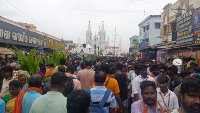 Velankanni Church Event Kicks Off with Thousands of Devotees Attending Velankanni thiruvizha 2024 : ”வேளாங்கண்ணியில் திரண்ட பொதுமக்கள்” வெயிலை கூட பொறுப்படுத்தாமல் பிரார்த்தனை..!