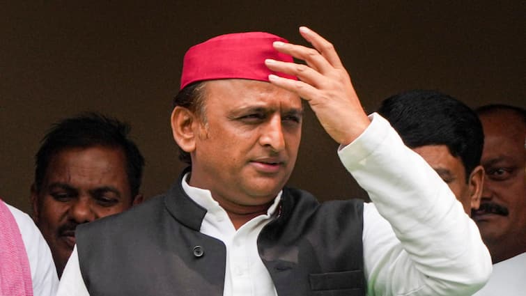 Akhilesh Yadav Said BJP Not Close own people Mention Reservation ahead of UP BY Polls 2024 'BJP अपनों की ही सगी नहीं...', आरक्षण का जिक्र कर अखिलेश यादव ने उपचुनाव से पहले दिया बड़ा संदेश