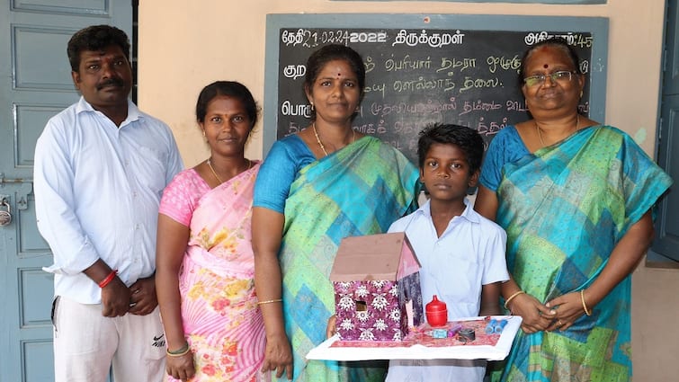 Thanjavur student's amazing invention device... Cost is Rs.300!!! வோவ்! ரூ.300 செலவுல இப்படி ஒரு அசத்தல் கண்டுபிடிப்பா? - கெத்து காட்டும் தஞ்சாவூர் ஏழாம் வகுப்பு மாணவன்!