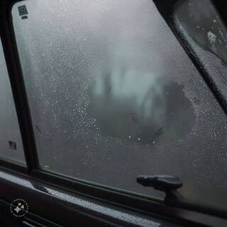 ਬਰਸਾਤਾਂ 'ਚ ਕਾਰ ਦੇ ਸ਼ੀਸ਼ੇ 'ਤੇ ਜੰਮ ਜਾਂਦੀ ਹੈ ਫੋਗ ਤਾਂ ਨੱਪ ਦਿਓ ਇਹ ਬਟਨ, ਤੁਰੰਤ ਹੋ ਜਾਵੇਗਾ ਸਾਫ..'
