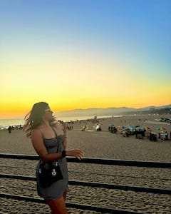 Pooja Hedge: పొట్టి డ్రెస్సులో పూజా హెగ్డే, స్టన్నింగ్ లుక్స్ తో మెస్మరైజ్