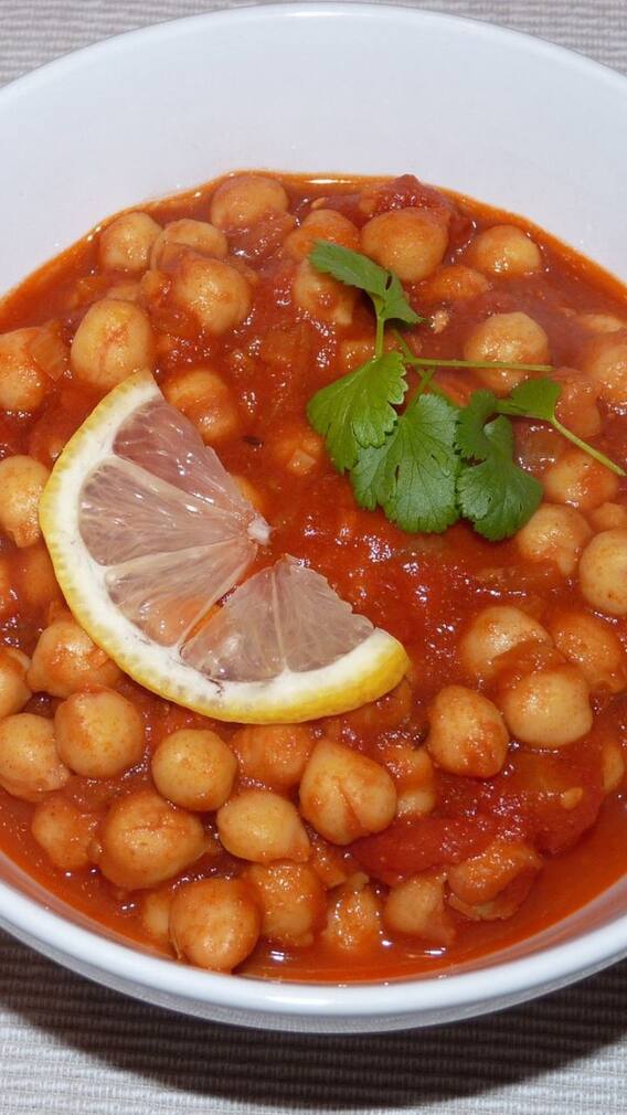 மாதம்பட்டி ரங்கராஜ் ஸ்டைல் கொண்டைக்கடலை குருமா ரெசிபி!