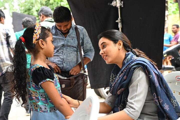 సరిపోదా శనివారం మూవీ వర్కింగ్‌ స్టిల్స్‌ షేర్‌ చేసిన ప్రియాంక మోహన్‌ ఆరుళ్‌