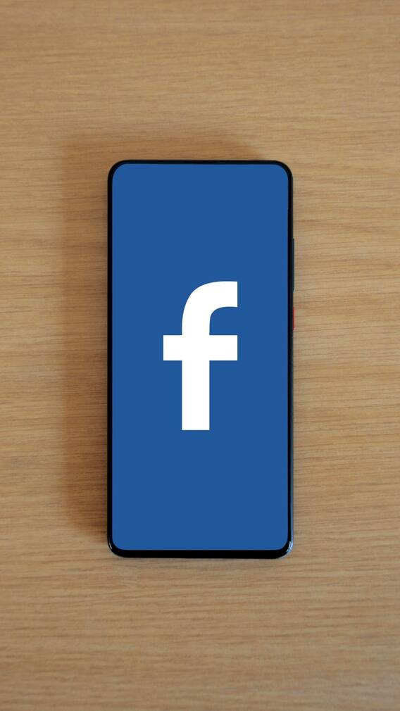 ফেসবুকে বিজ্ঞাপন থেকে আয় হবে এই ৫ উপায়ে