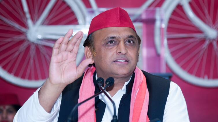 Akhilesh Yadav reaction on CM Yogi statement regarding Samajwadi Party Black deeds सीएम योगी के काले कारनामे वाले बयान पर अखिलेश यादव बोले- 'अच्छा-बुरा कोई रंग नहीं, नजरिया होता है'