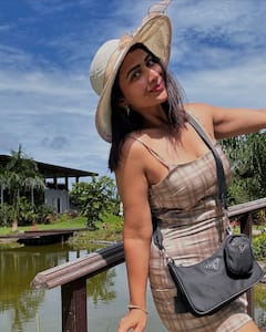 Bigg Boss Inaya Sultana: ఇనయా నయా లుక్.. లేటెస్ట్ వెకేషన్ ఫొటోలు షేర్ చేసిన బిగ్ బాస్ బ్యూటీ!