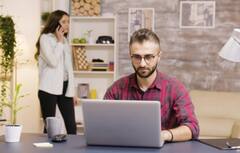 Relationship Advice: ऑफिस के काम और पत्नी के साथ रिश्ता, दोनों को ऐसे करें मजबूत