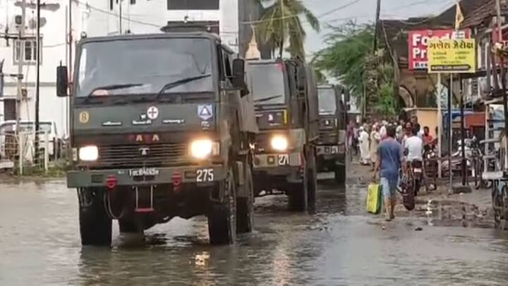 વાવાઝોડાના ખતરાને પગલે કચ્છ પ્રશાસન એલર્ટ થયું છે. વાવાઝોડાને પગલે કચ્છના દરિયા કિનારે 85 કિલોમીટર પ્રતિ કલાકની ઝડપે પવન ફૂંકાશે. કચ્છના મોટાભાગના તાલુકામાં ભારે પવન સાથે વરસાદ વરસી રહ્યો છે. ભારે પવનને લીધે વીજ વાયર તૂટ્યા, વૃક્ષો ધરાશાયી થયા હતા. કાચા મકાનો, ઝૂંપડામાં રહેતા લોકોને સલામત સ્થળે ખસેડવા તૈયારી કરી છે.