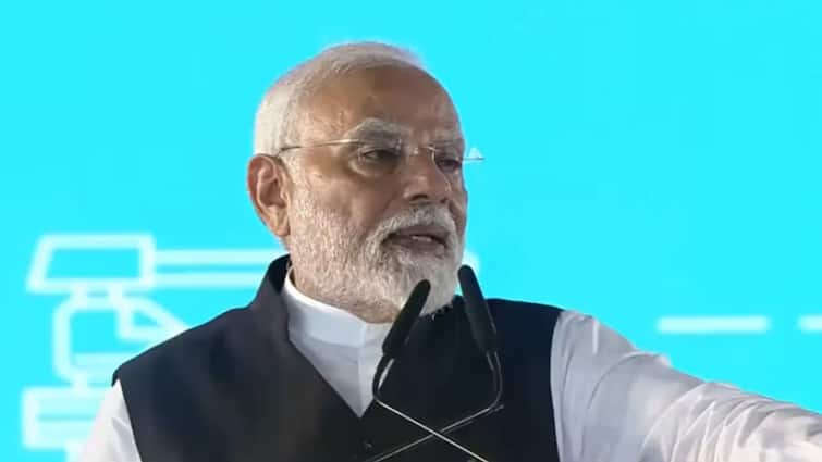 ‘I Bow Earlier than Shivaji Maharaj’: Modi Apologises For Statue Collapse, Takes Dig At Rahul — WATCH