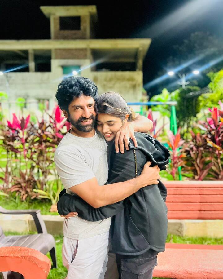 దీనికి శేఖర్ మాస్టర్ జడ్జీగా వ్యవహరించగా.. రీతూ కంటెస్టెంట్స్గా వచ్చింది. ఈ షోలో టాస్క్ల్లో తనదైన ఆట తీరుతో ఆకట్టుకుంది ఆమె. ఇటీవల ఈ షోకి శుభం కార్డు కూడా పడిపోయింది.