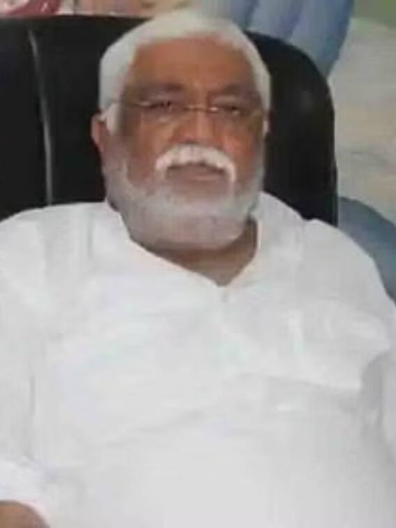 यूपी का सबसे अमीर शख्स कौन है?