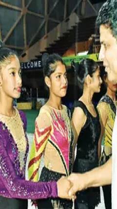 Jammu Kashmir: एलीट रिदमिक जिमनास्ट के लिए प्रशिक्षण कार्यक्रम शुरू | abpnewsshorts