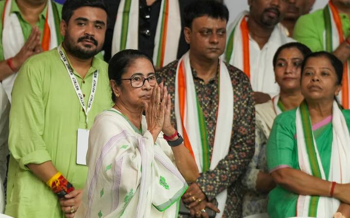 सात जून को चुनाव आयोग के सामने पेश किए गए डिटेल्स के मुताबिक, टीएमसी ने चुनाव लड़ने वाले उम्मीदवारों पर 3.60 करोड़ रुपये खर्च किए.