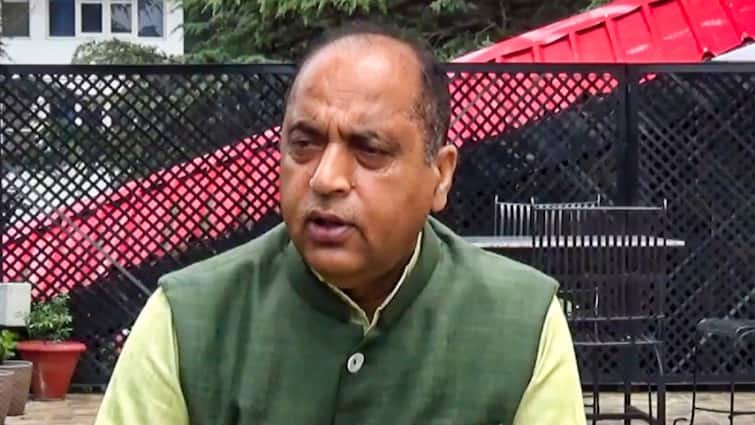 Jai Ram Thakur accuses Sukhvinder Singh Sukhu government for spying in Himachal ANN BJP नेता जयराम ठाकुर का सुक्खू सरकार पर बड़ा आरोप, 'घर पर उड़ाए जा रहे ड्रोन, हो रही जासूसी'