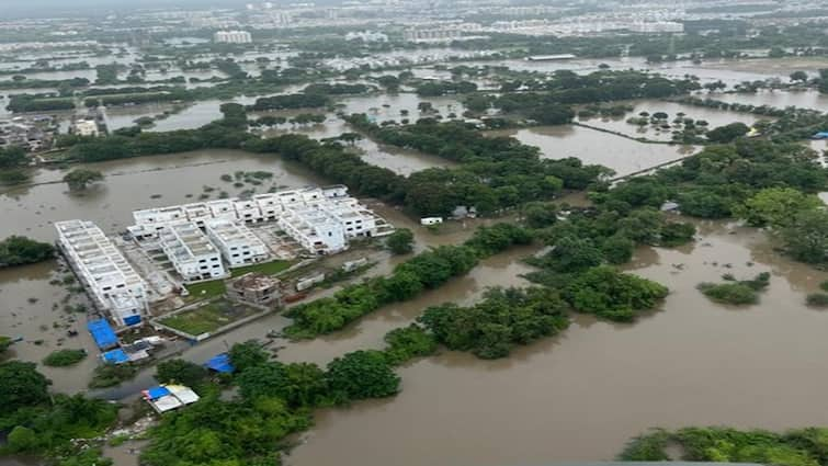 Gujarat Rain At least 32 dead in Gujarat floods Gujarat Rain: ગુજરાતમાં કુદરતની વિનાશલીલા, 18 જિલ્લામાં મેઘતાંડવ, અત્યાર સુધી 32નાં મોત