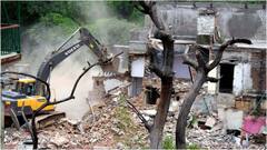 'घर से सामान निकालने किए पूरा समय नहीं दिया', ओखला में बुलडोजर चलने पर बोले झुग्गीवाले